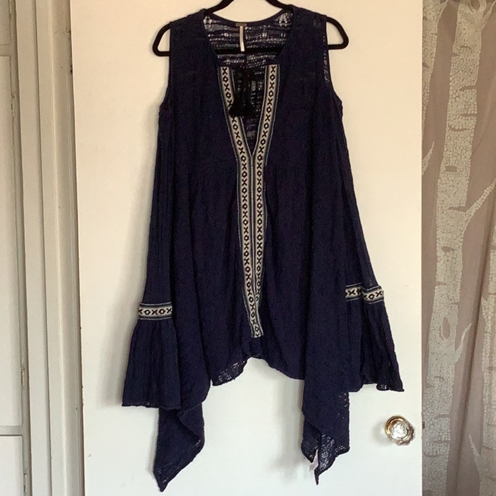 Free People cold shoulder navy blouse